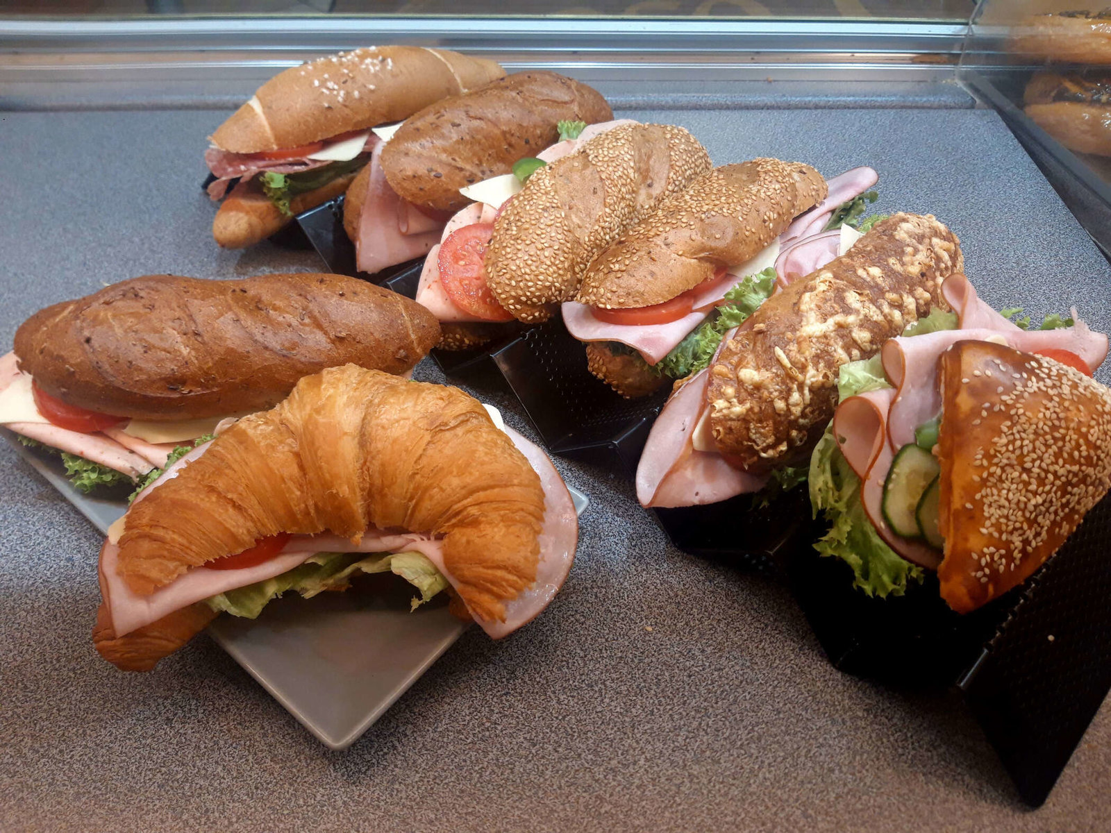 belegte Wecken der Bäckerei Posch